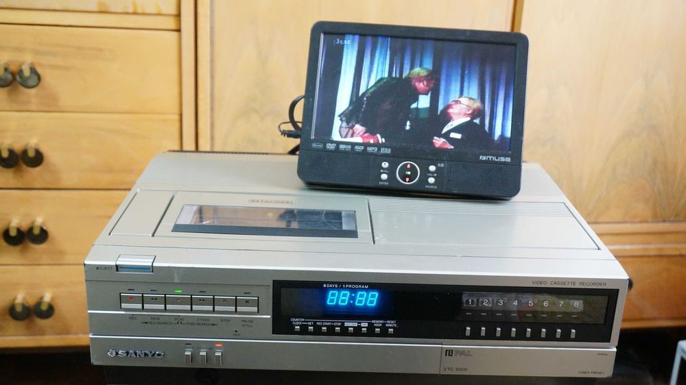 Video recorder Betacord (Betamax)  SANYO VTC-5000