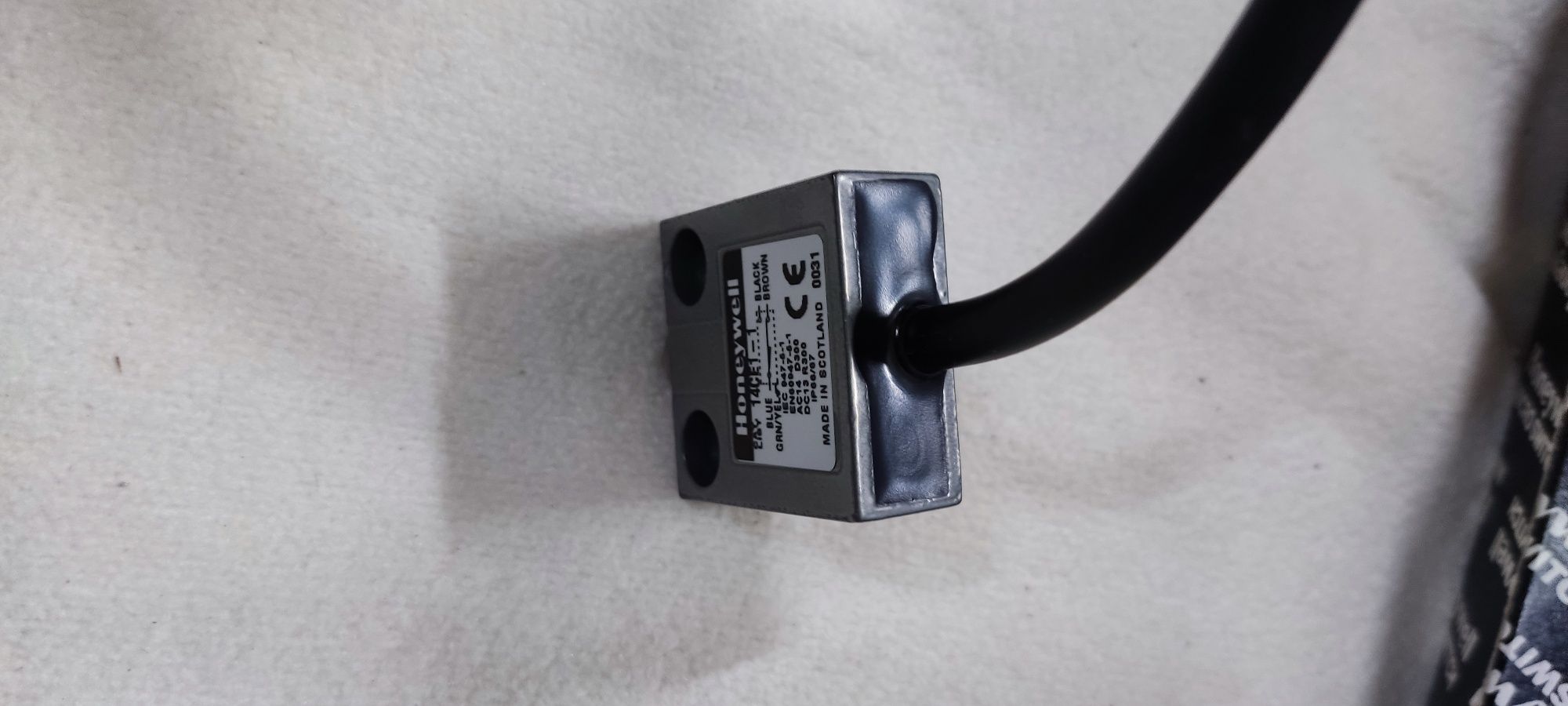 Limitator cursă 14CE1-1 Honeywell, Limit Switch Pin Plunger