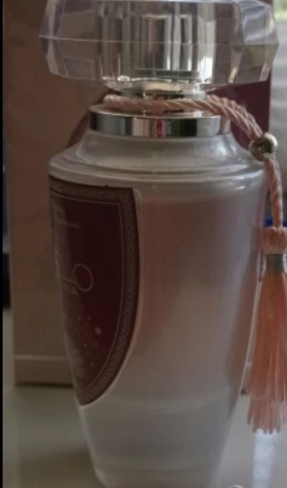 Арабски парфюм Lattafa Mohra Silky Rose