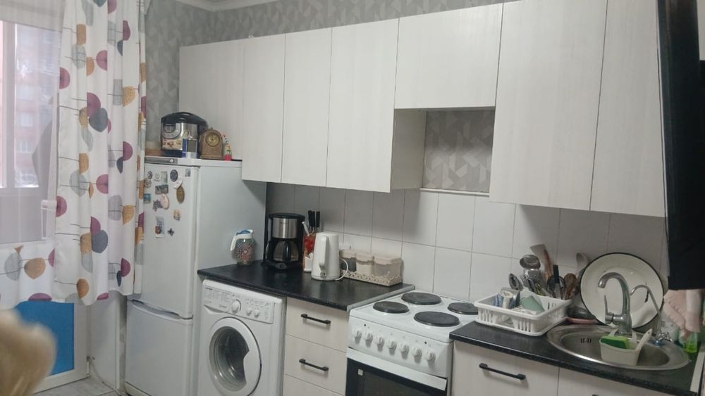 Продам срочно кухню бу