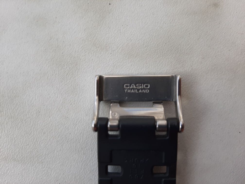Продаю   часы Casio G-SHOCK GA-700VB-1AER