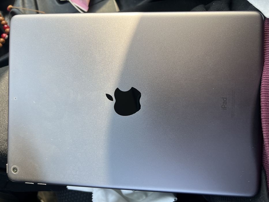 iPad 2021 64 гб Apple