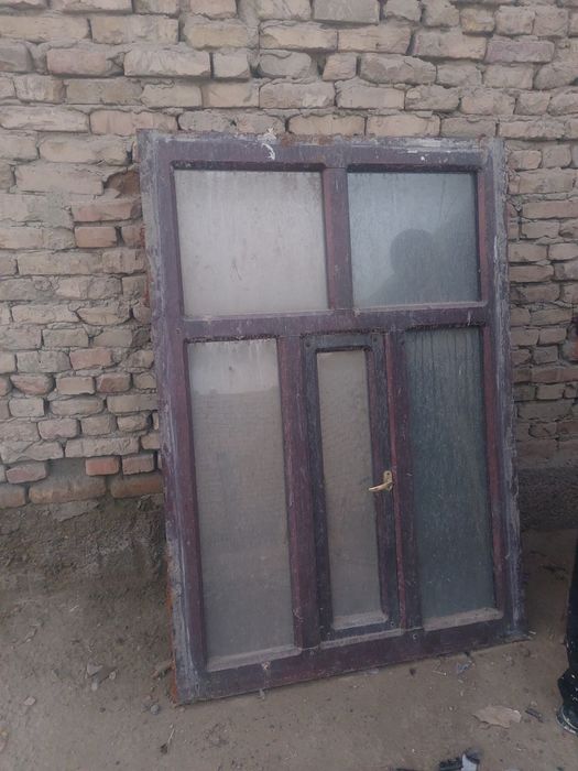 100 000 сумдан дераза ва эшик сотилади