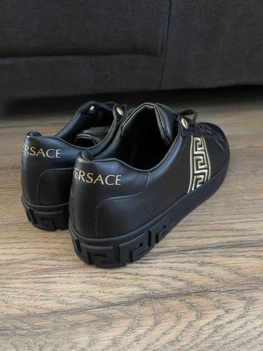 Adidasi Pantofi Sport Versace din piele marimea 42 , 2 modele