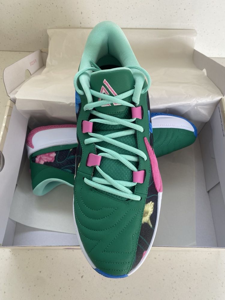 Баскетболни обувки Nike Freak V