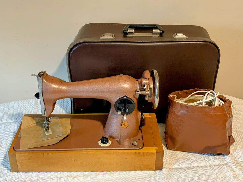 Руска шевна машина НОВА