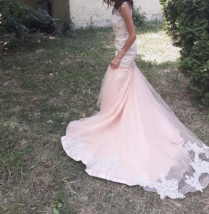 Бална рокля.