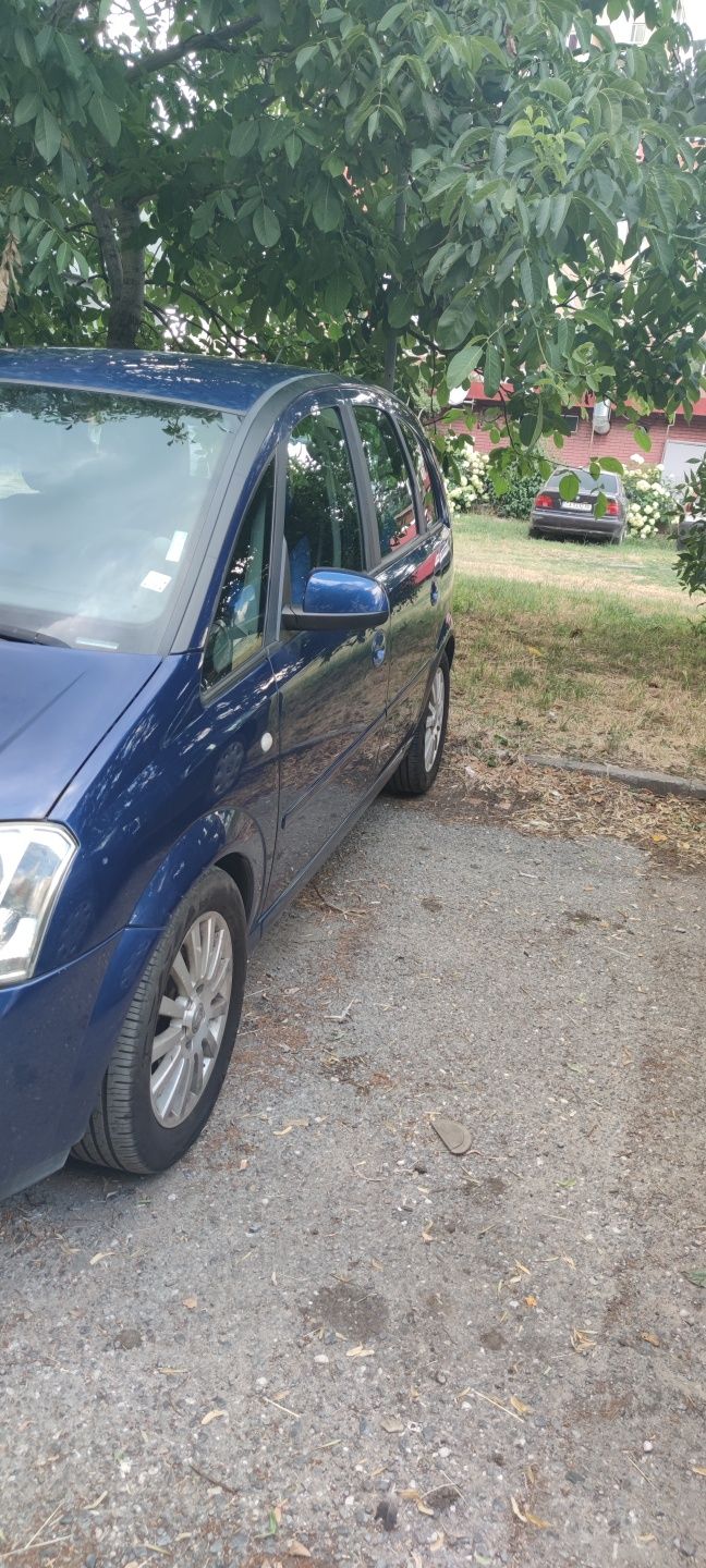 Продавам Опел Мерива 1.7   CDTI 2004 год.