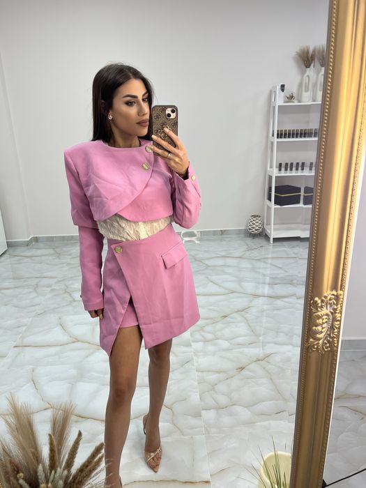 Комплект от букле пола и сако