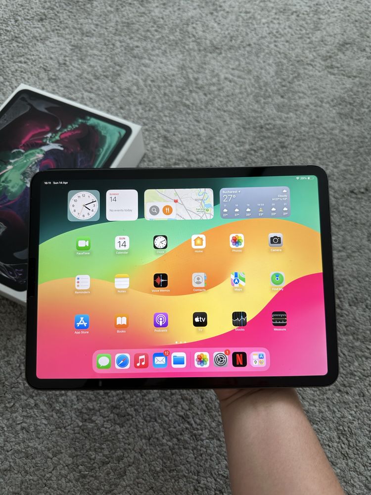 Tableta Apple iPad Pro 11 Wi-Fi 64GB impecabila, cutie + smart folio