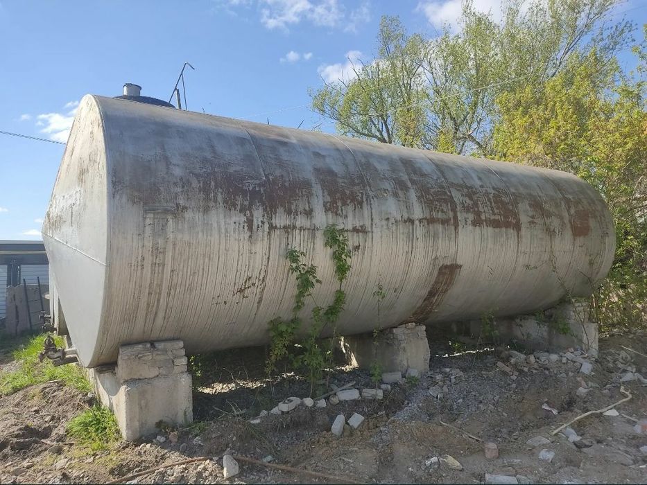 Ёмкосьти  бочки  резервуары