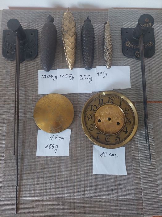 Greutăți, cadran, taler, gong , ceas de perete cu pendul, pendula