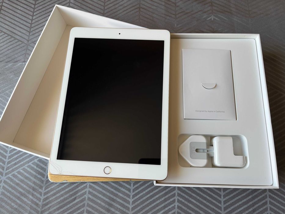 APPLE iPad 5 GEN 9.7" - 32 GB, Gold (MPGT2B/A)
