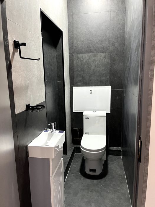 Офис на улице Сайрам (12 минут пешком от метро «Максима Горького»)