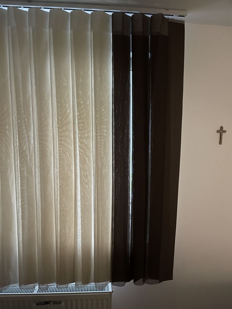Jaluzele Verticale Tip Perdea si Normale - Trimit În Toată Țara