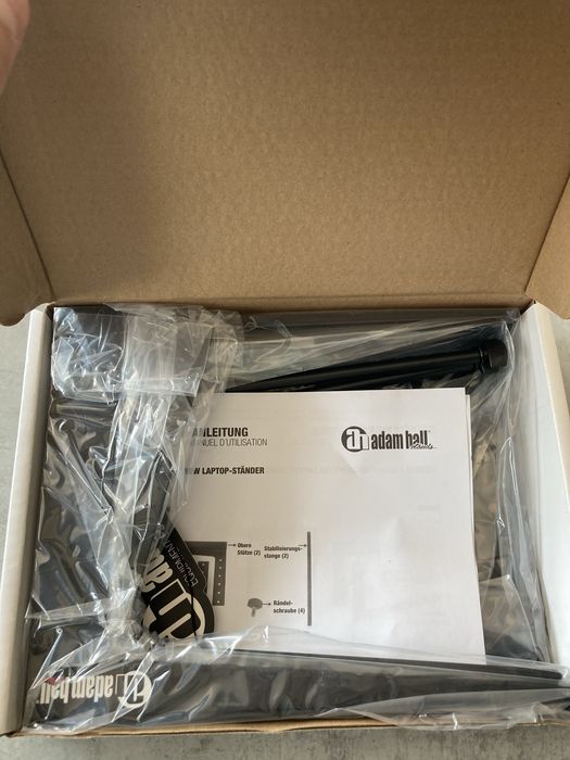 Adam Hall Laptop Stand SLT001E