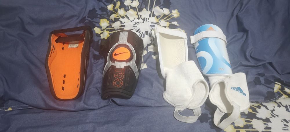 Aparatori de fotbal, Old-style (x2 perechi)