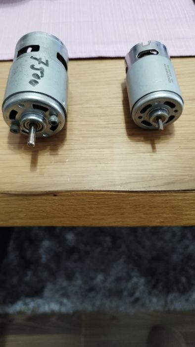 Двигатели и стойка