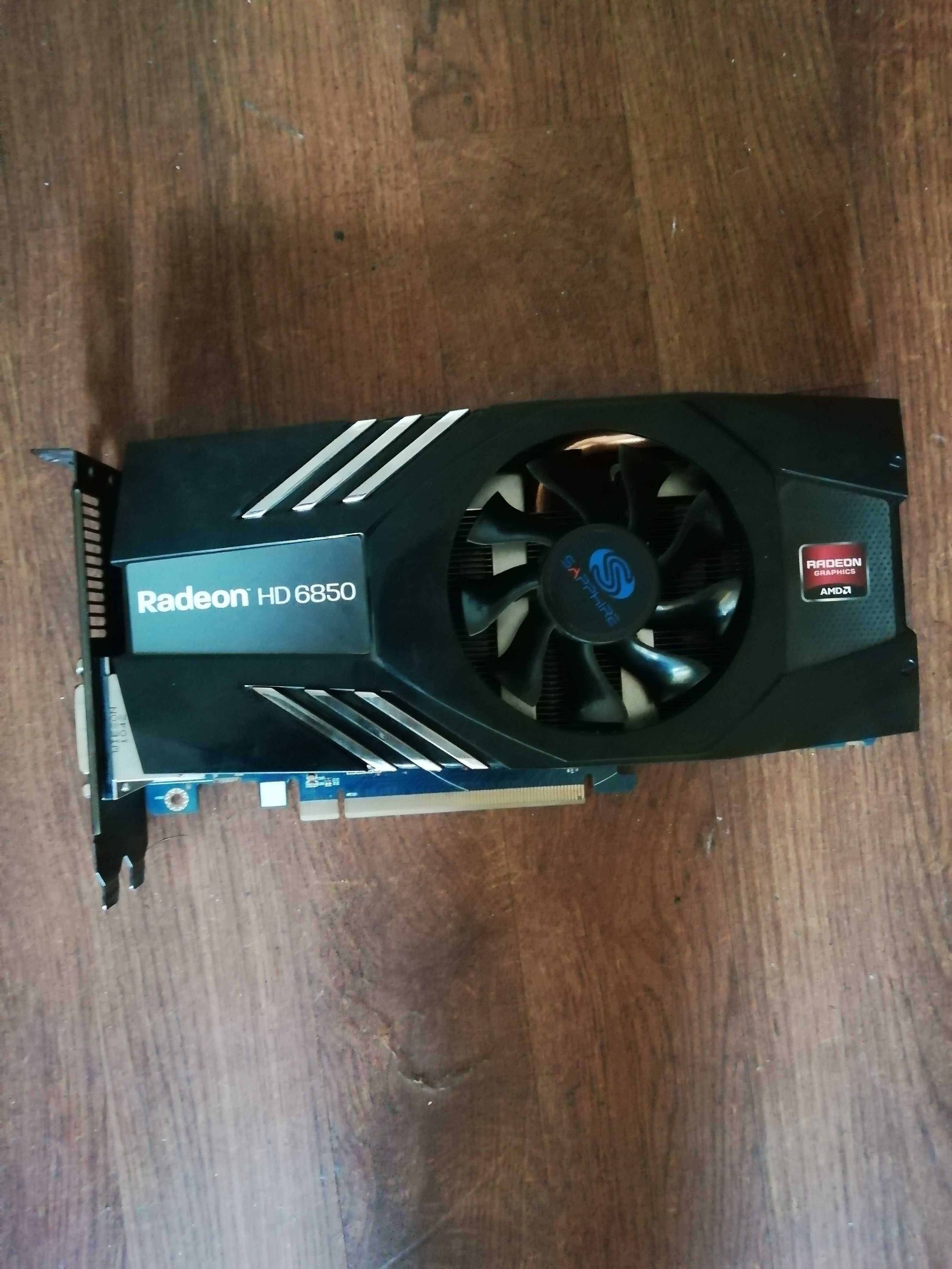 Placa video ATI Radeon 6850 1 GB