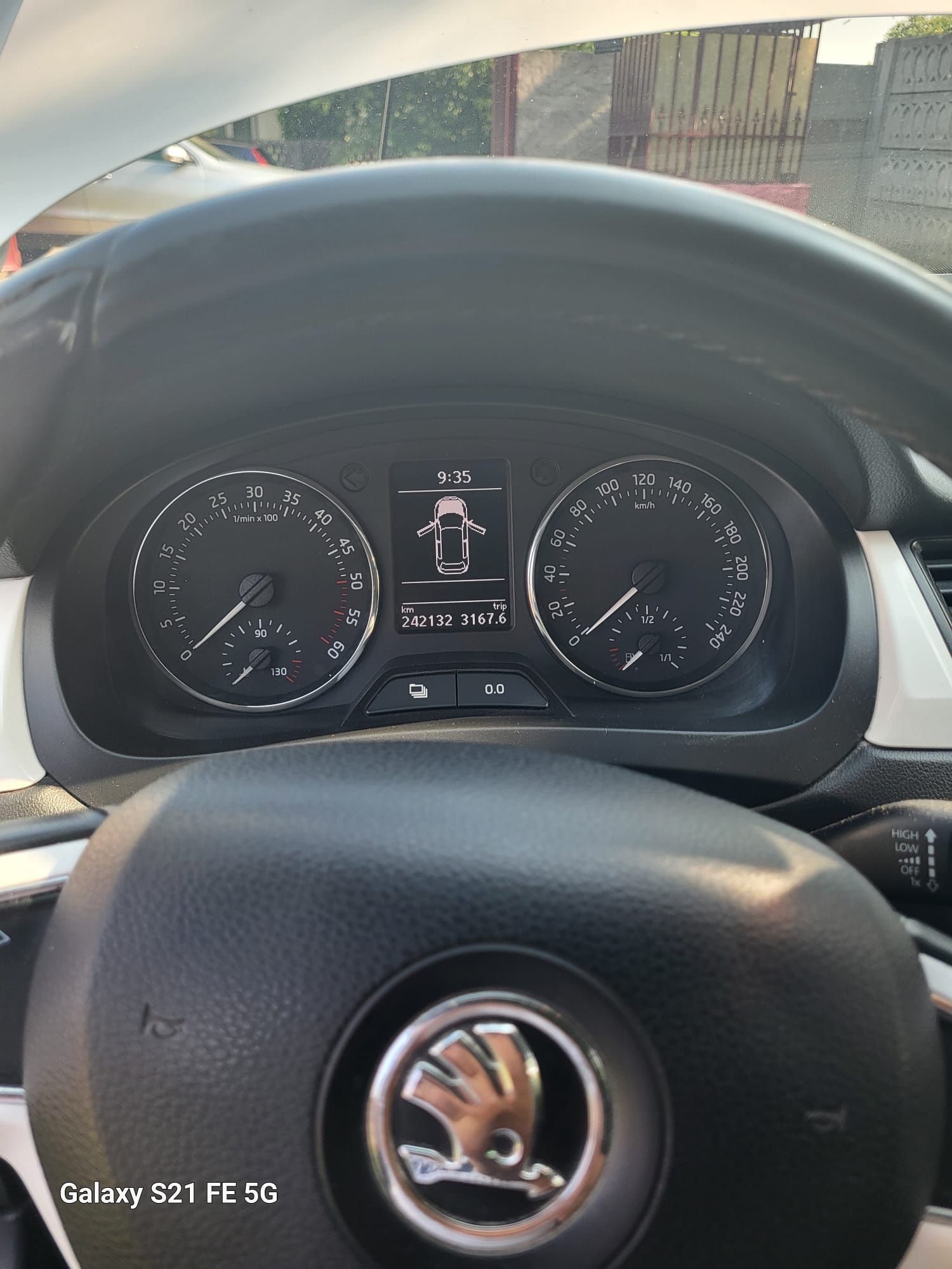 Vând Skoda Rapid
