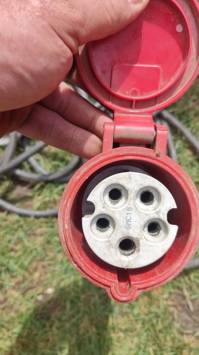 Vind cablu electric 380v de 32 A lungime 26 m