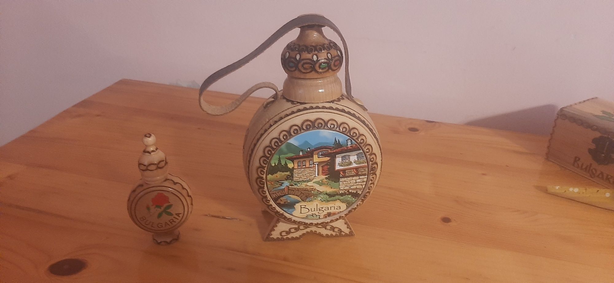 Продавам сувенири от дърво ръча изработка с български мутиви