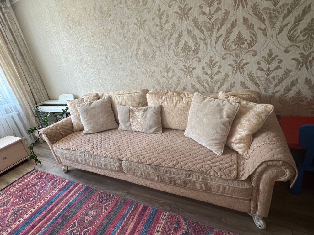 Продам диван в хорошем состоянии