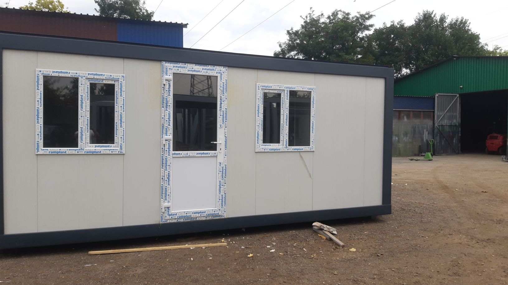 Container birou containere vitrina santier paza fast-food locuit vesti