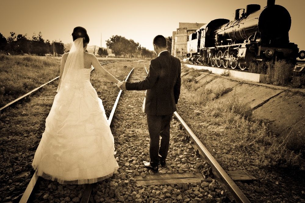 Cameraman, fotograf, DJ, formație & acordeonist pentru evenimente