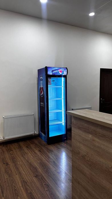 Продаётся Витрина Холодильник