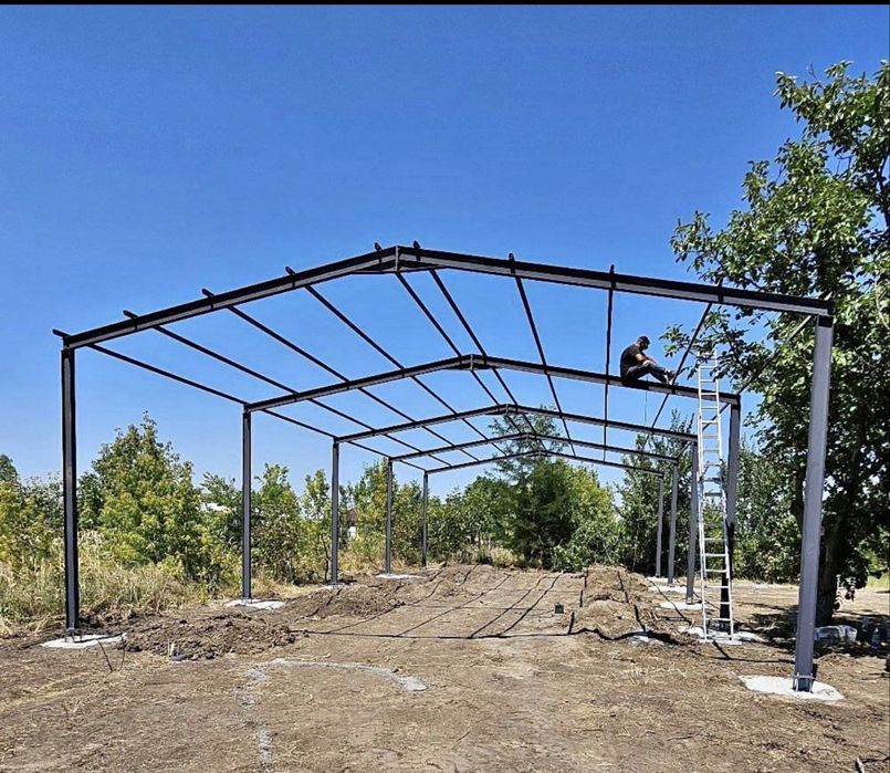 Vand hale si structuri metalice accept variante cu duba