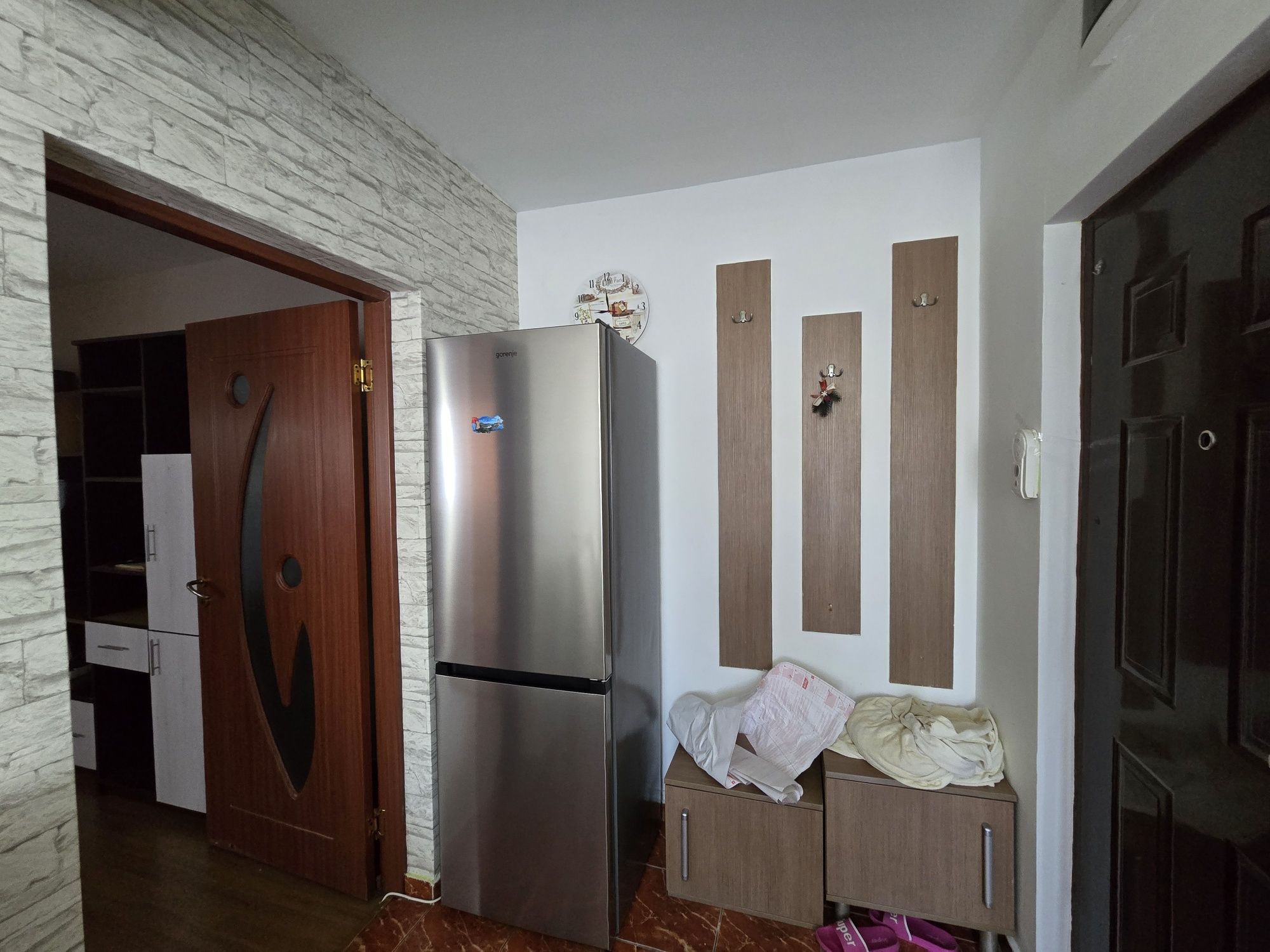 Inchiriez apartament 2 camere