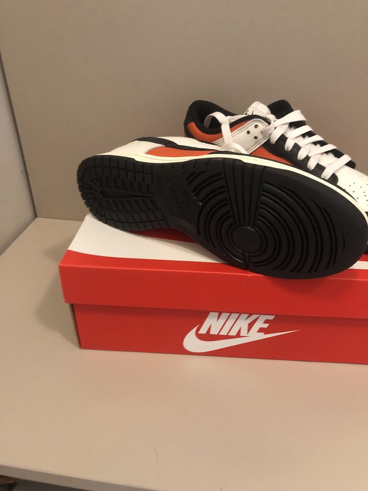 Nike Dunke ЧИСТО НОВИ !