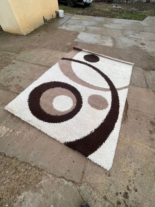 Продам ковер 1.5/2.3