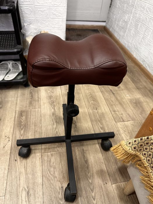 Продам подставку для педикюра