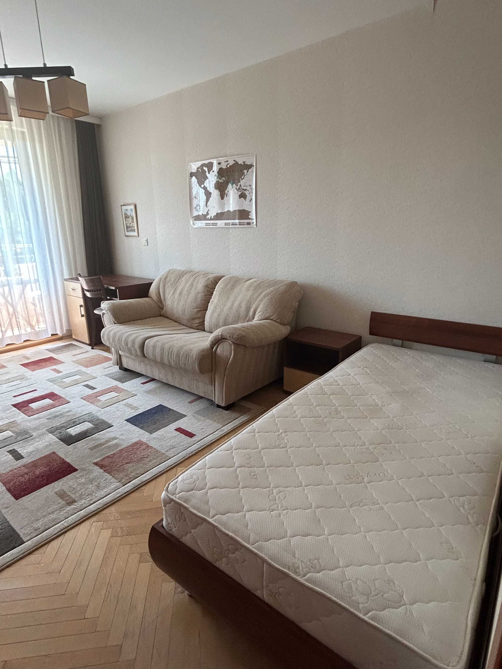 Разтегателен Диван / 175*95cm