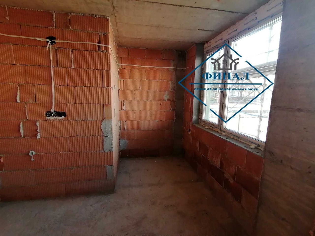 Продава се Тристаен апартамент в Шумен, Добруджански - 84 кв.м за 1250 €/кв.м - Снимка #4