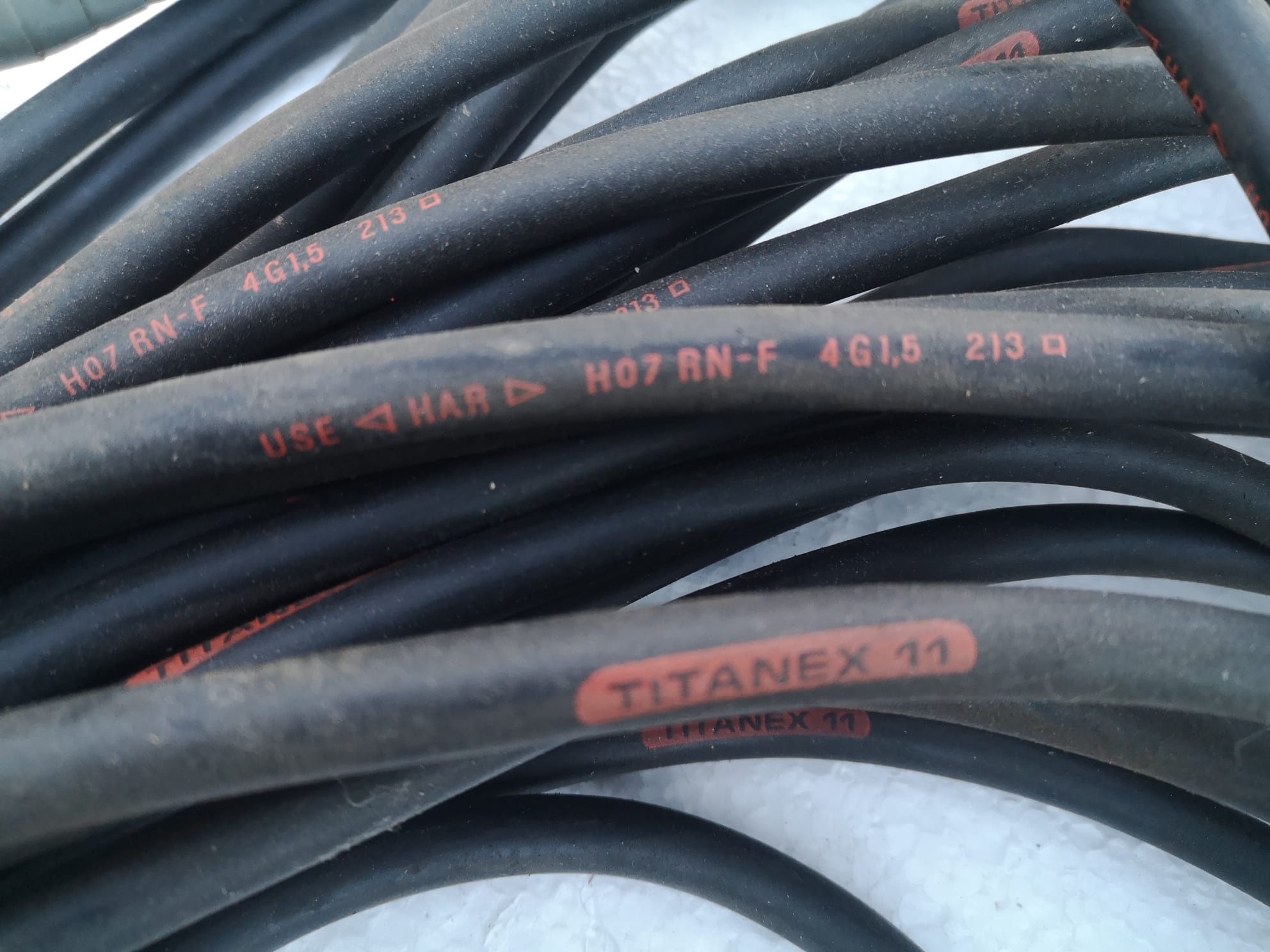 Prelungitor cablu 380 v  30 m 3×1,5mm titanex ho7rn-fcauciucat