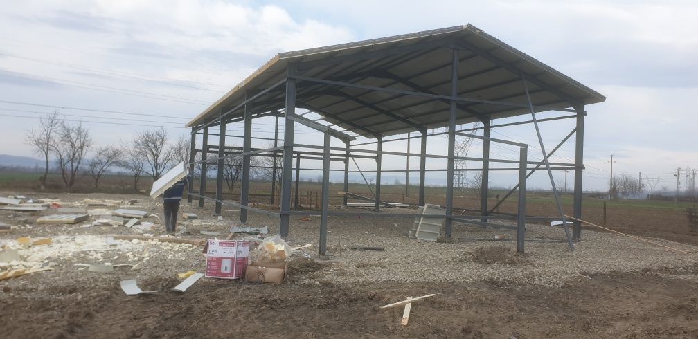 Vând structura metalica 10X20X5h confecții , hale complete