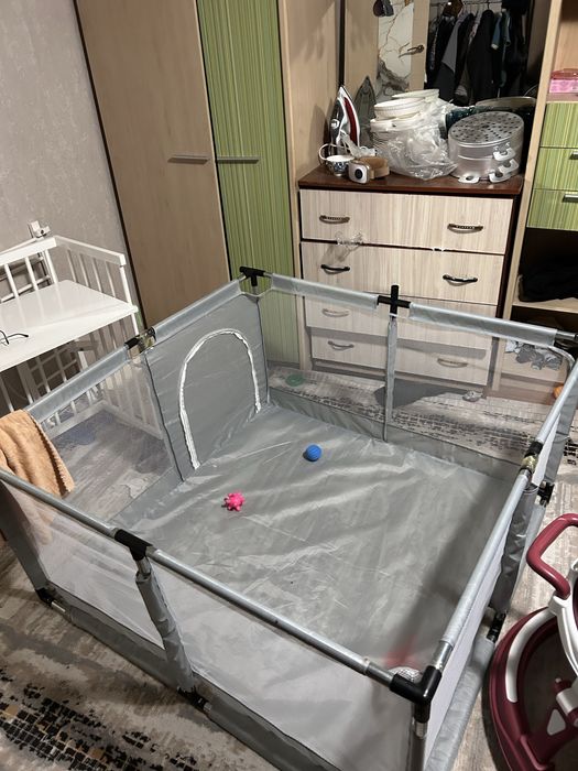 Манеж хорошии  почти новый