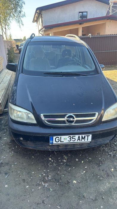 Opel Zafira 2.0 DTI – 7 locuri – motor defect (băga apă în ulei)
