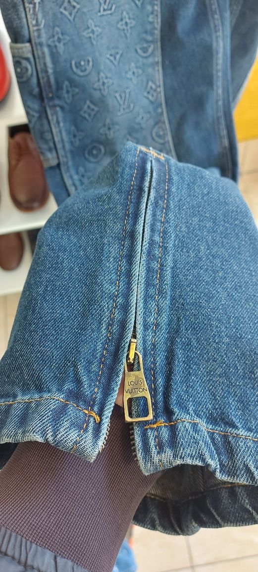 Compleu din denim jacheta-blugi Louis Vuitton model Carpenter Monogram