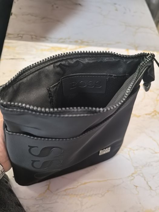 Hugo Boss чанта високо качество