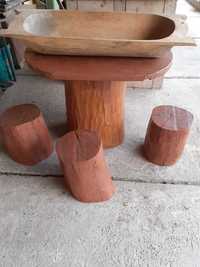 Vând masă cu 3 butuci de lemn + o covata