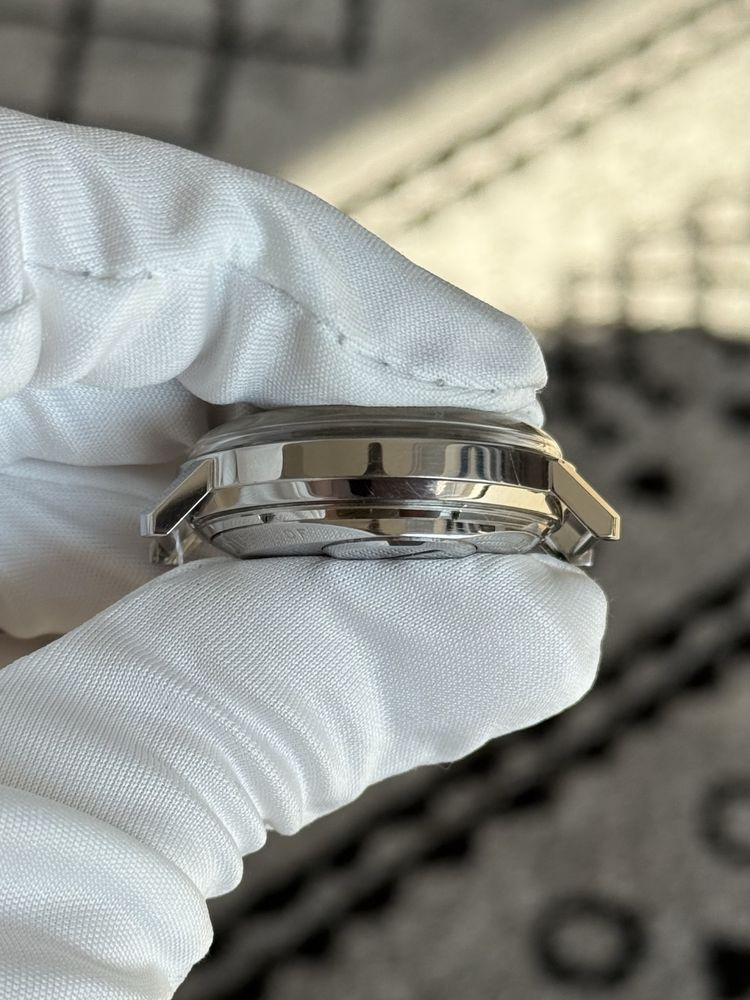 Часовник BULOVA ACCUTRON 214 SPACEVIEW 1964 M4 Камертон