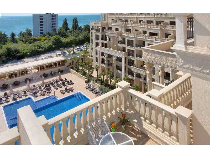 Продава се Двустаен апартамент в Варна, Цветен квартал - 63 кв.м за 2016 €/кв.м - Снимка #20