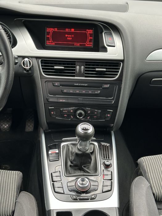 AUDI A4 B8 2.0 TDI 143CP