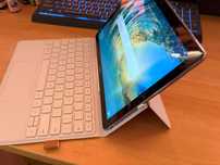 Таблет Huawei MediaPad M5 + кейс с клавиатура