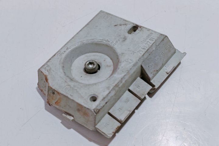 Soclu Stop Dreapta 29632201 Audi 90  seria