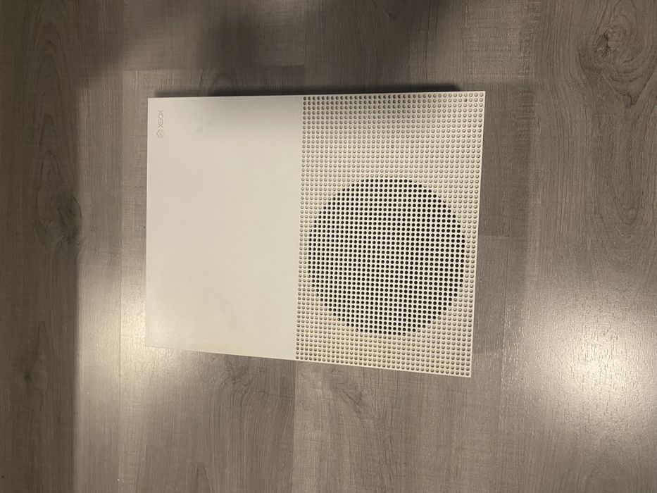 Vand xbox one 1tb